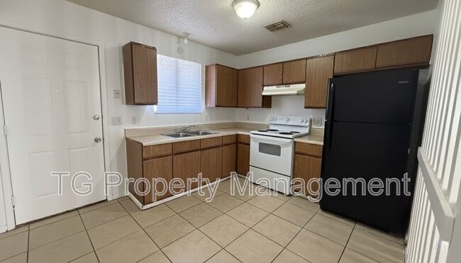 5144 Westchase Ct unit 4, Jacksonville, FL 32210 - photo 3