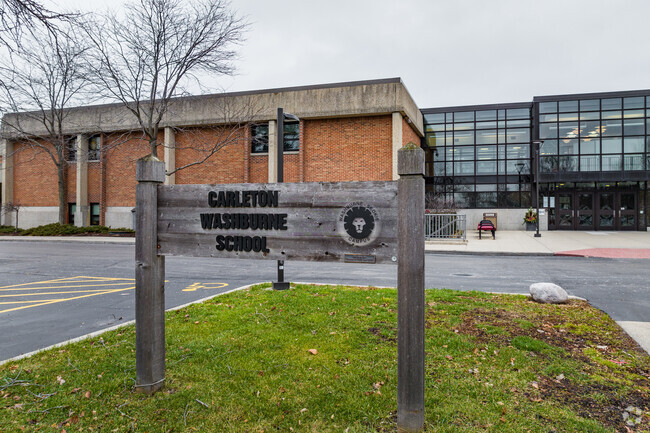 The Carleton W. Washburne School is a highly rated public school.