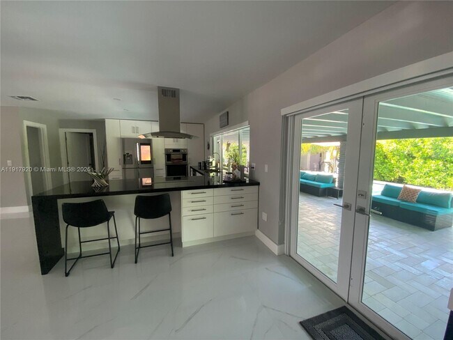 7010 SW 144th Place, Miami, FL 33183 - photo 5