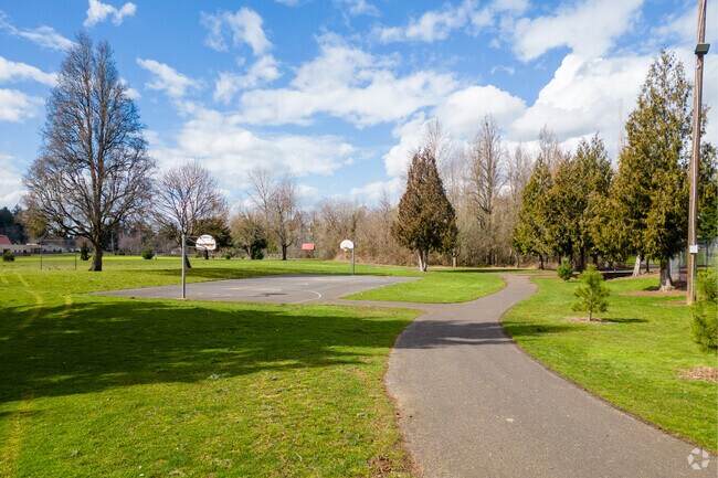 Bagley Community Park Trails and Basketball Court