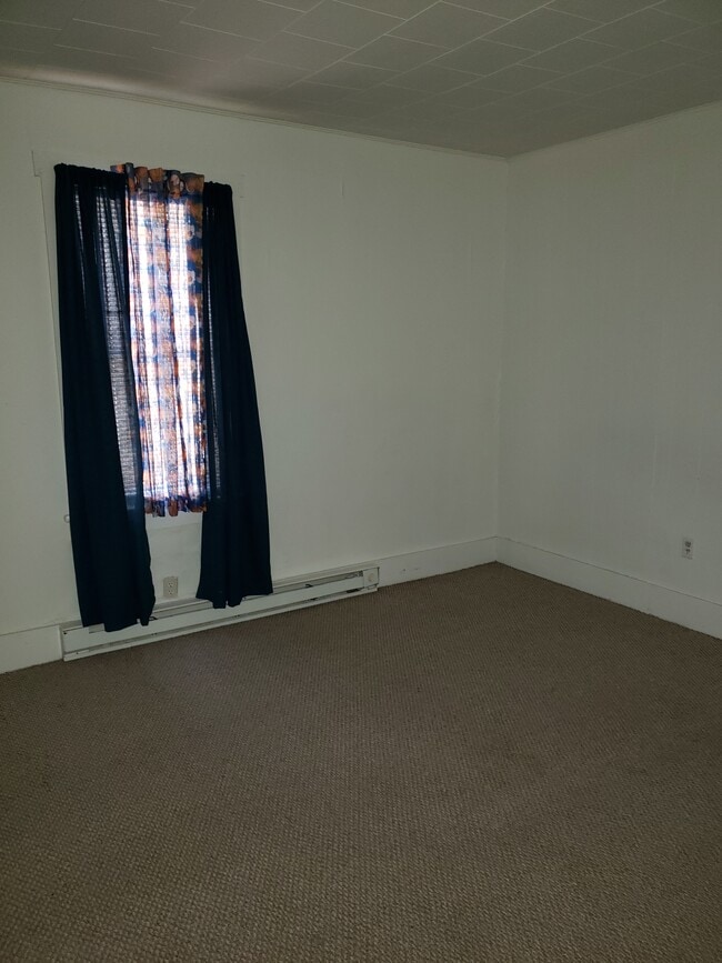 510 Chestnut St unit 510 1/2 Chestnut Str, Sunbury, PA 17801 - photo 5