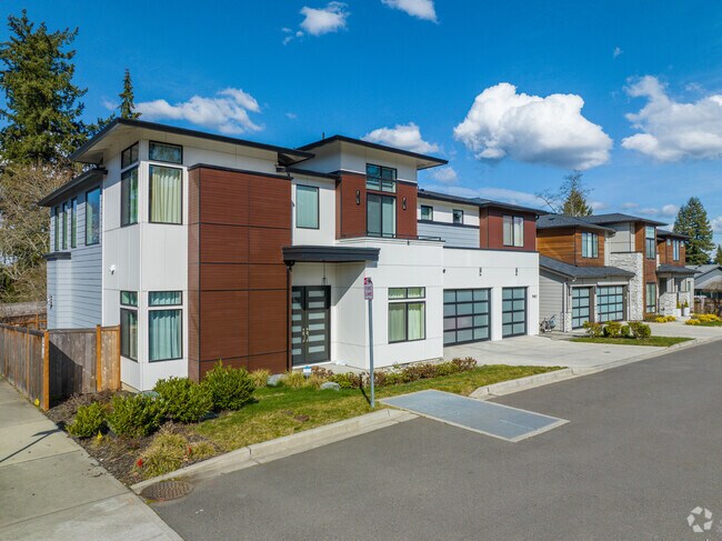 Urban chic meets suburban charm in these Downtown Redmond condominiums.