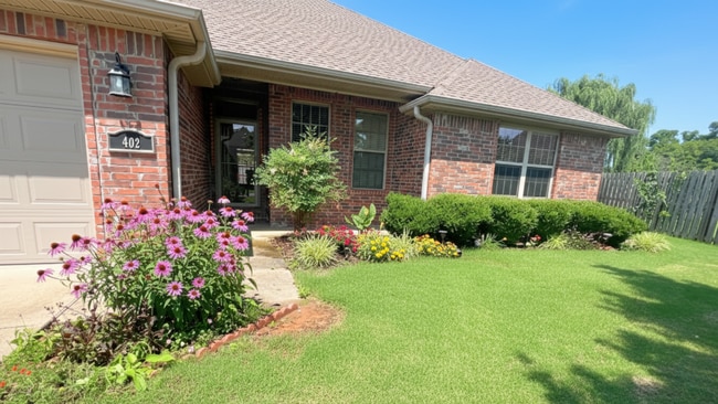 402 SW Arch St, Bentonville, AR 72712 - photo 3