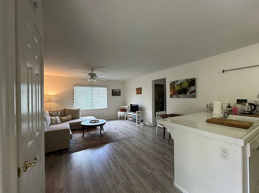 5552 Foxtail Loop unit Granny Flatt, Carlsbad, CA 92010 - photo 1