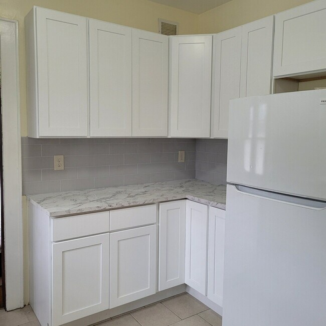 Newly Renovated Kitchen