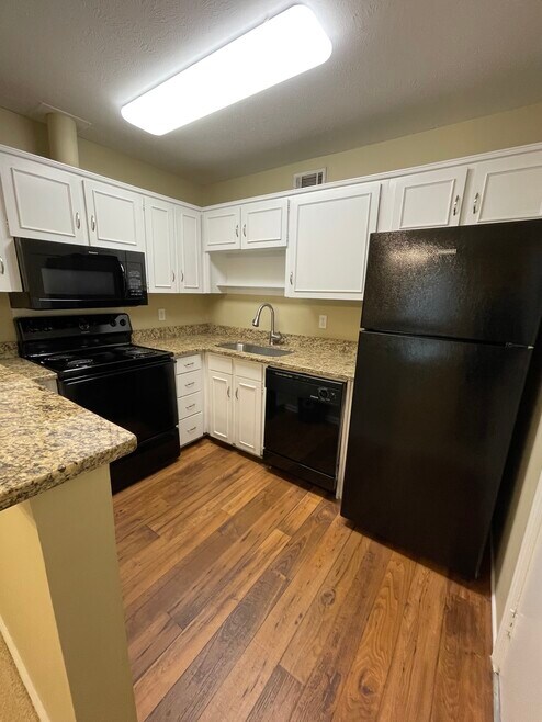 2105 Young St unit A, Columbus, GA 31906 - photo 1