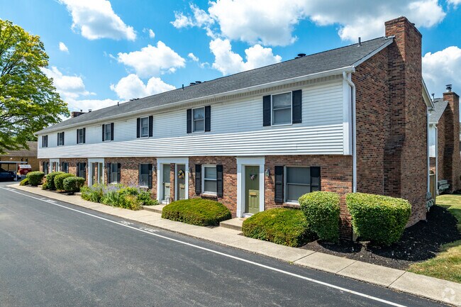 Many residents of Governours Square prefer to rent an apartment.