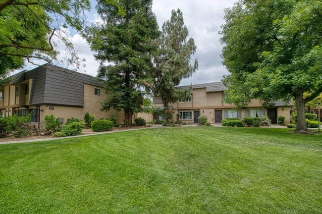 5138 E Ashlan Ave, Fresno, CA 93727 - photo 3