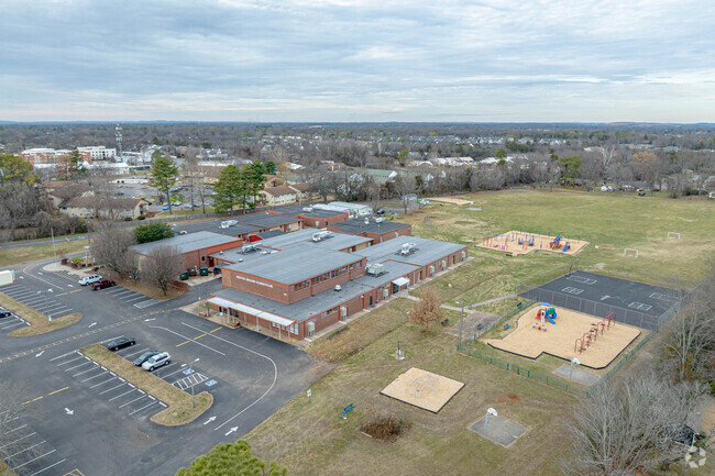 Reeves-Rogers Elementary is part of the Murfreesboro City School System.