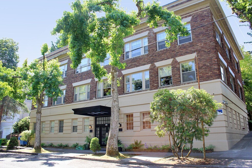 1928 SW Laurel St unit 7, Portland, OR 97201 - photo 1