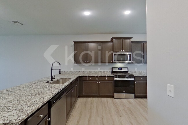 1020 NW 4th St, Newcastle, OK 73065 - photo 4