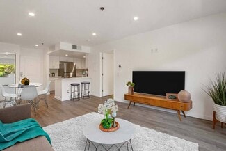 5700 W 6th St, Los Angeles, CA 90036