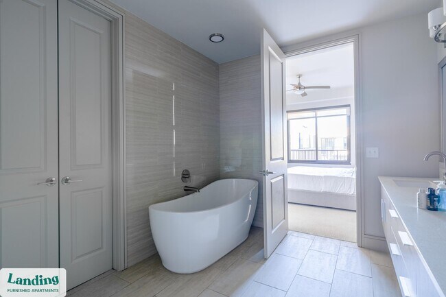 1414 Wood Hollow Dr unit 1-537.1408224, Houston, TX 77057 - photo 6