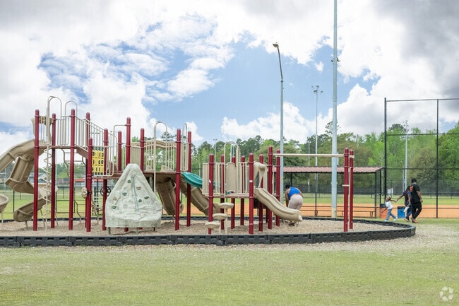 Crosswell Drive Park has a great playground for kids to enjoy in Crosswell.