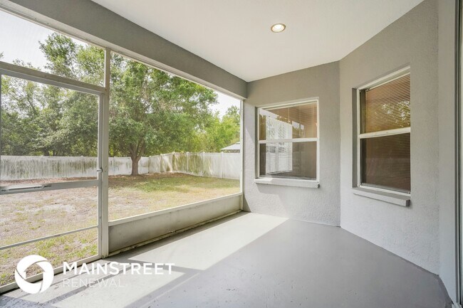 10724 Carloway Hills Dr, Wimauma, FL 33598 - photo 7