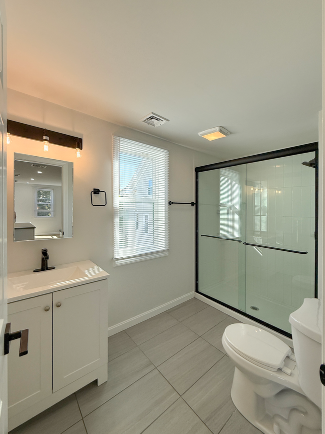 39 Schofield St unit 1, Providence, RI 02903 - photo 2