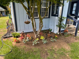 351 Lexington Ave NE, Bandon, OR 97411