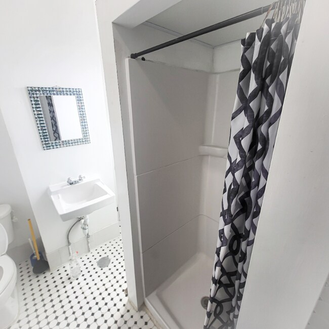 1751-1759-1759 Acushnet Ave unit 104, New Bedford, MA 02746 - photo 5