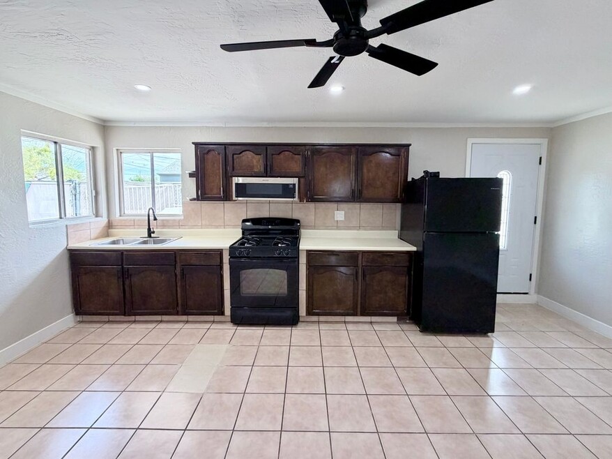 2324 W Maricopa St unit 1, Phoenix, AZ 85009 - photo 1