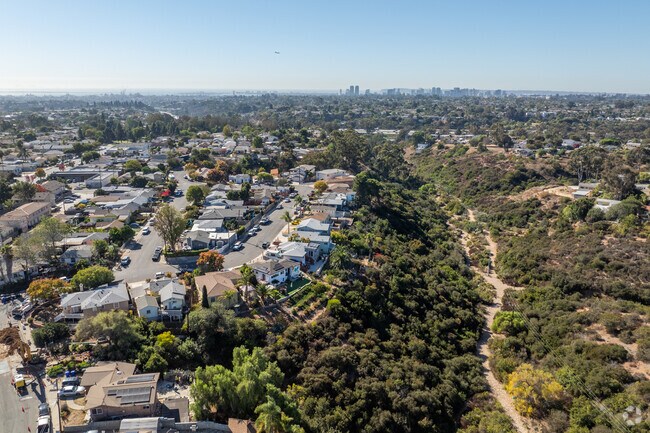 Azalea-Hollywood Park has scenic views of Hollywood Canyon.