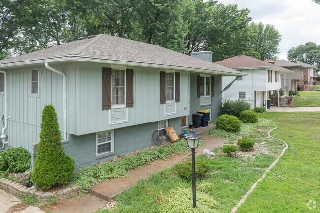 The Jefferson Highlands neighborhood offers seclusion near highway access.