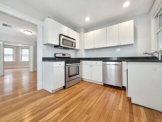 116 Gladstone St Unit 4, Boston, MA 02128