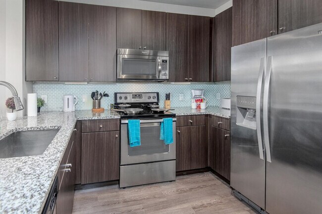 1628-1898-1898 Wyndale St unit ID1359158P, Houston, TX 77030 - photo 6