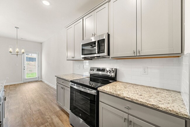 8379 Columbia Ct, Palmetto, GA 30268 - photo 7