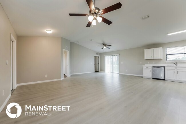 148 Partridge St, Lehigh Acres, FL 33974 - photo 4