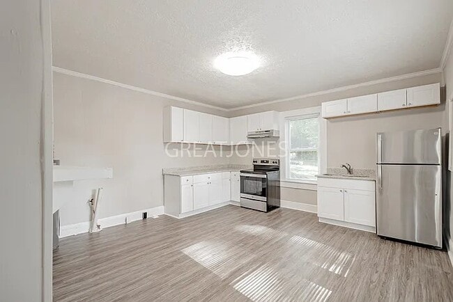 1000 3rd Ave, Lagrange, GA 30240 - photo 3