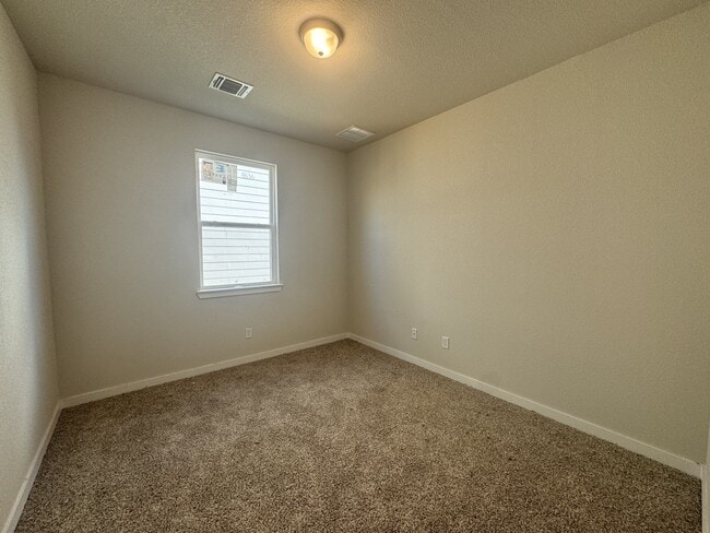 5910 Mcgregor Loop, Killeen, TX 76549 - photo 6