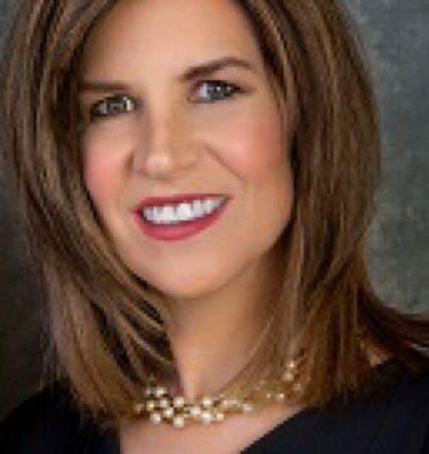 Amy DeRoin