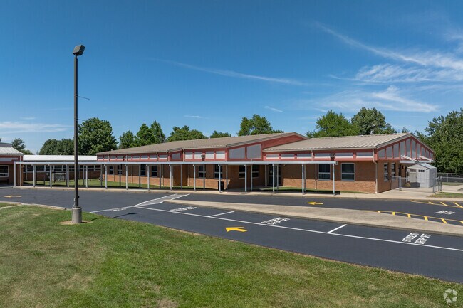 Tamarack Elementary School has students in PK, K-5th grades.