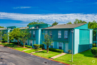 3230 Cumberland Rd, Ocean Springs, MS 39564