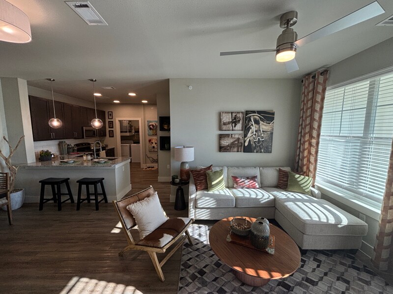 425 El Rio St unit b2, San Marcos, TX 78666 - photo 1