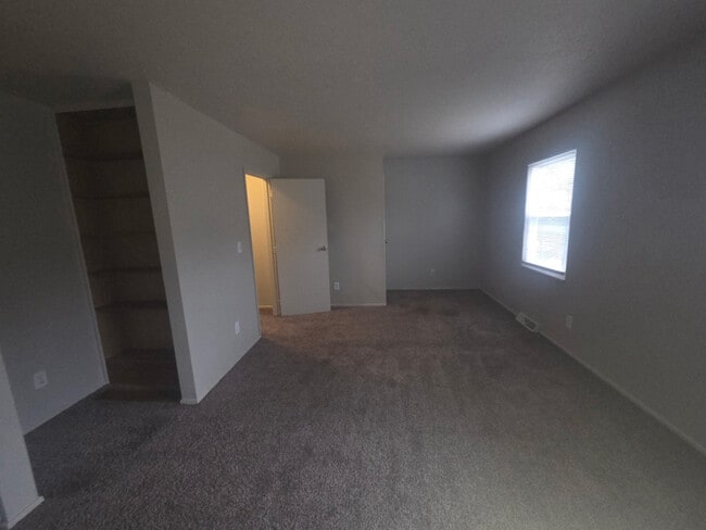 347 Mathews Rd, Boardman, OH 44512 - photo 2