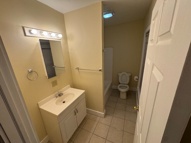 7 Second St unit 2, Barre, VT 05641 - photo 5