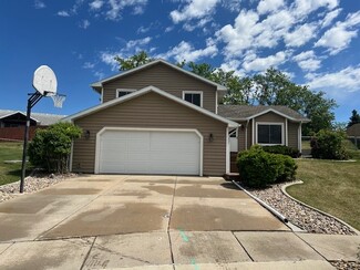 1028 Park Hill Ct, Rapid City, SD 57701