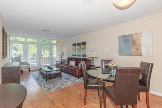 301 Cheshire Dr, Knoxville, TN 37919