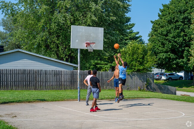 Mendota Park is one of two parks in Indian Heights.