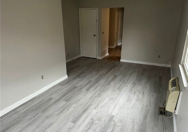 1315 Chardon Ct unit A, Dayton, OH 45403 - photo 4