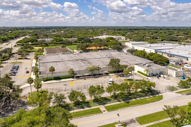 Aerial view of the Horizon Elementary School in Sunrise, FL.