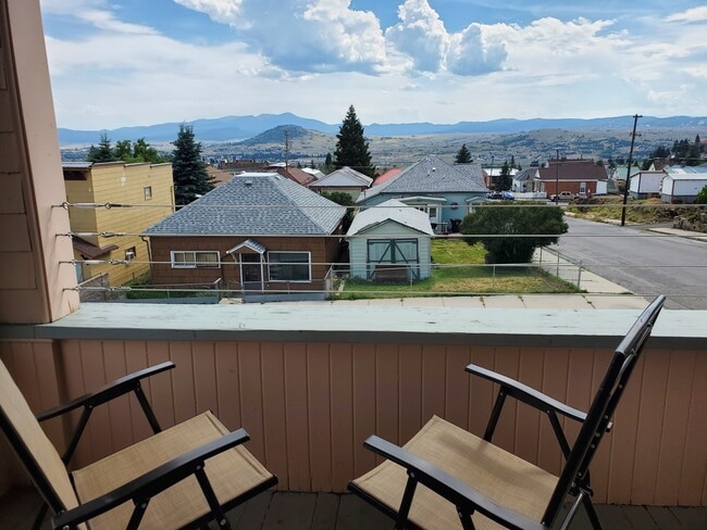 963 Lewisohn St unit 5A, Butte, MT 59701 - photo 2