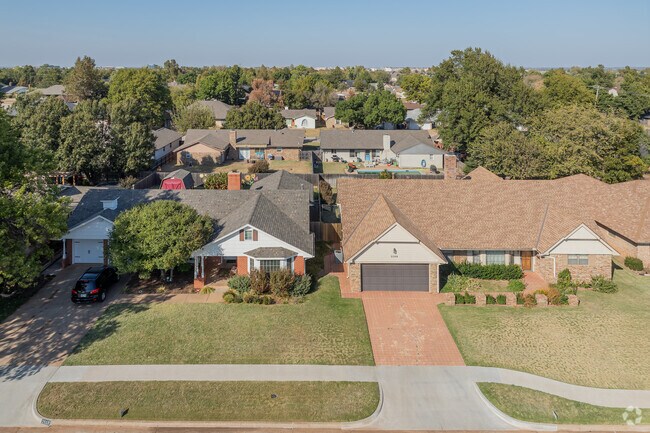 Camelot Bel-Aire's homes are mainly 1960s ranch styles with brick and stone facades.