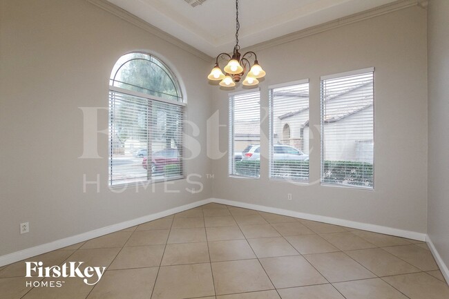 15809 N 156th Ct, Surprise, AZ 85374 - photo 4