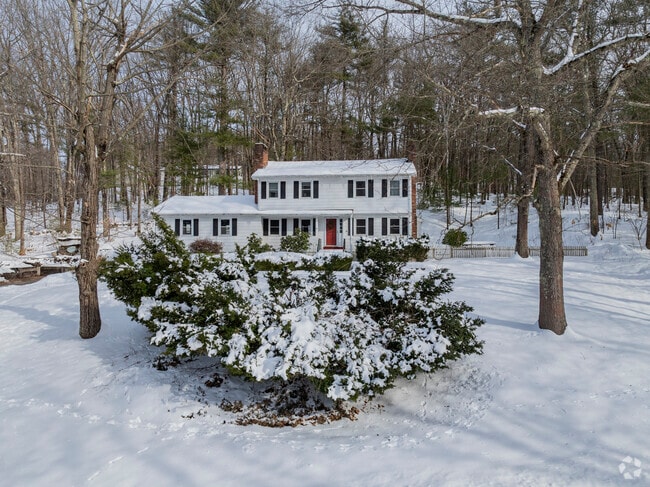 Whether historic or newly built, Derry's single-family homes offer a sense of community, privacy, and the perfect space to call home.