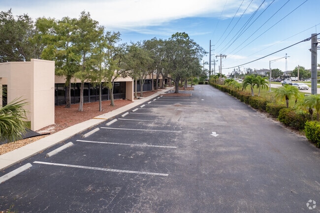 North Nicholas High School in Cape Coral ranks a C in college preparendness.