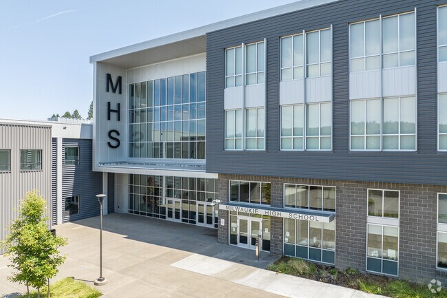The Main Entrance of Milwaukie High School in Milwaukie, OR.
