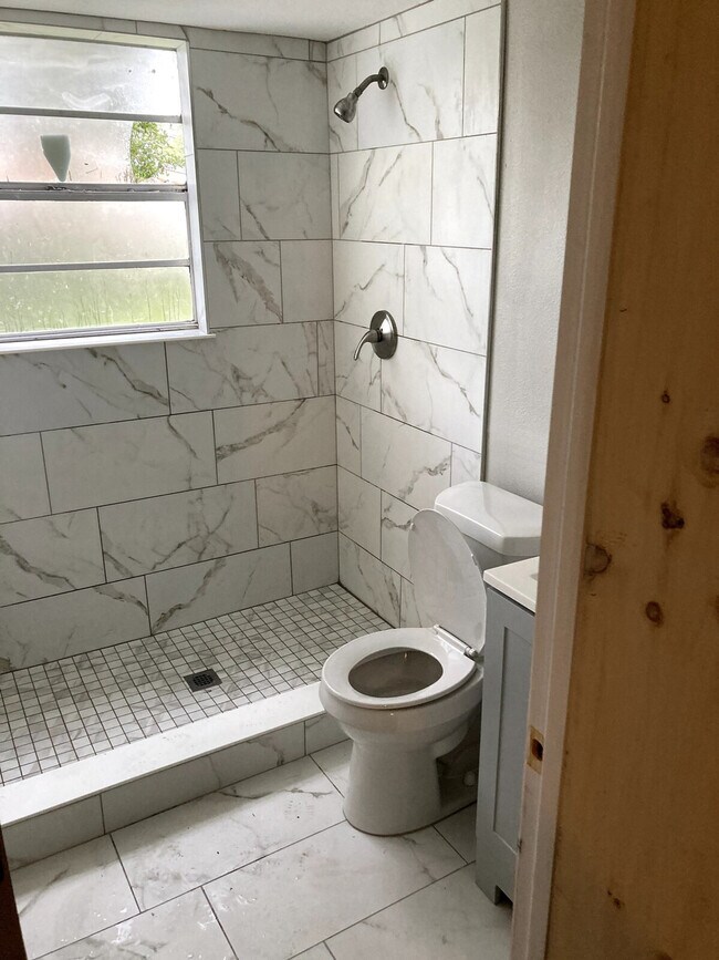 4323 E Henry Ave unit ID1244348P, Tampa, FL 33610 - photo 7