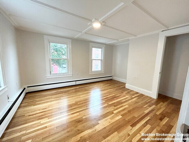 15 Saratoga St unit 2, Boston, MA 02128 - photo 5